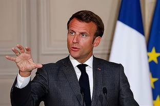 法国政治家声援本泽马：法国属于每一个选择她的人，侮辱你的人配不上法国